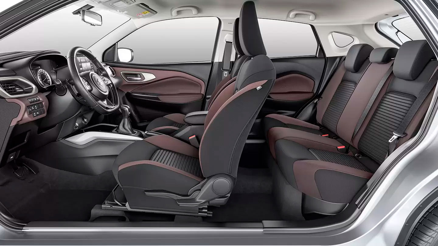 Suzuki Fronx — foto 6 de 6